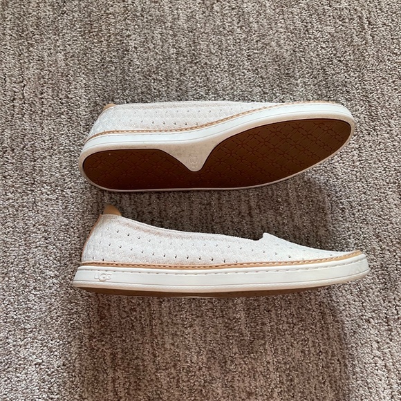 UGG Women’s Tammy Slip-On Shoes – Warm White – Size 7.5 - Picture 5 of 6